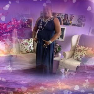 Meet your Posher, Sabrina